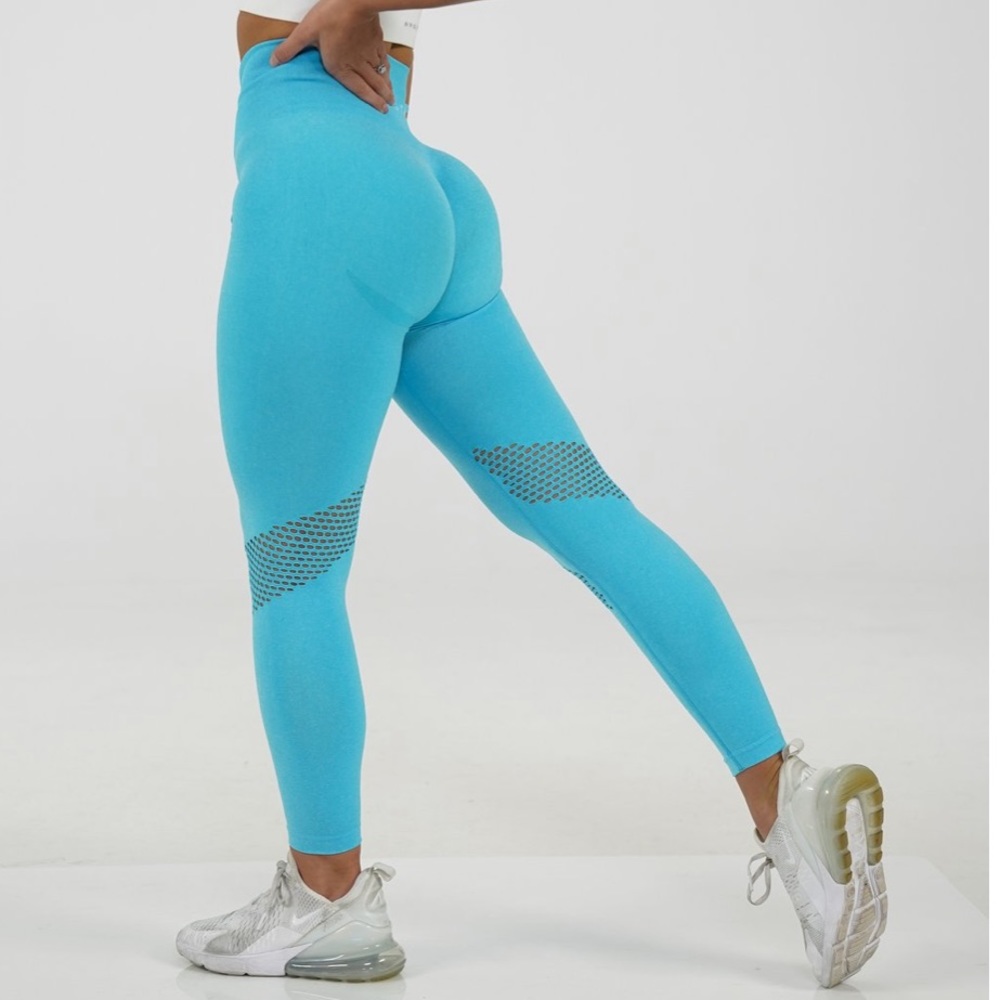 NWT NVGTN Aqua Reveal Seamless Leggings